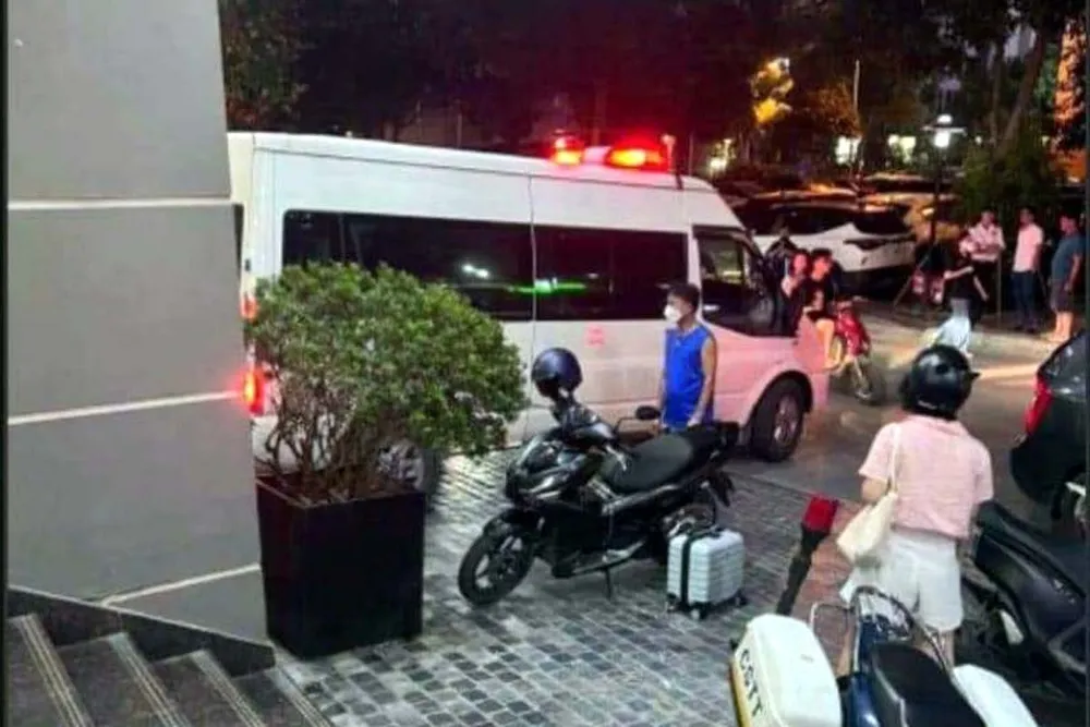 Sân chung cư nơi xảy ra vụ án mạng anh.jpg