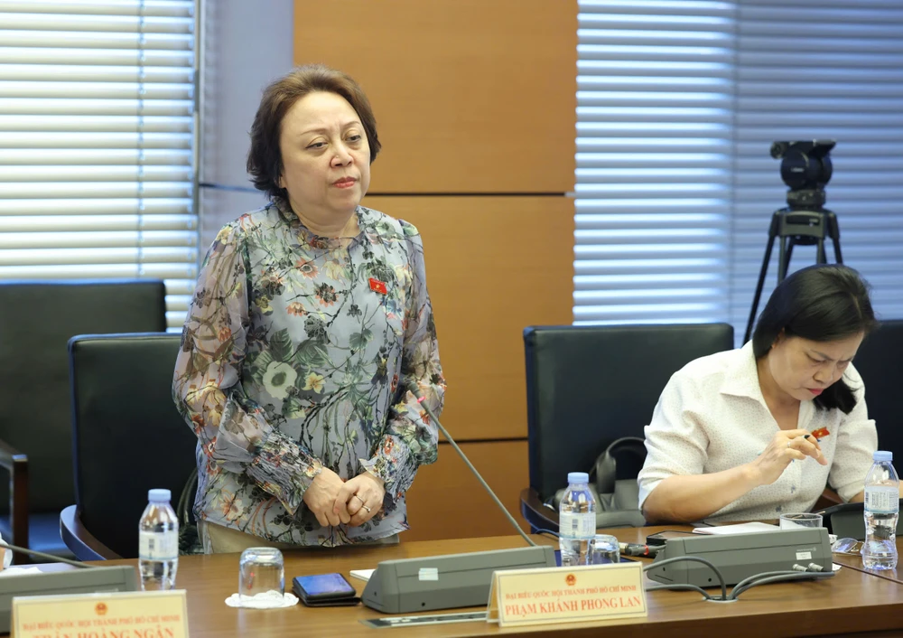 Đại biểu Phạm Khánh Phong Lan. Ảnh: QUANG PHÚC z6577279041918_0af8f33213b28435aa8e6073544248bc.jpg