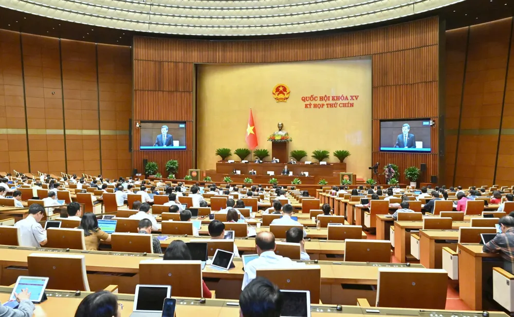 Quang cảnh phiên thảo luận tại hội trường về dự án Luật sửa đổi, bổ sung một số điều của Luật Tổ chức tòa án nhân dân. Ảnh: QUANG PHÚC z6616114086704_088eb9d2c3664c4159f77ed4866b9aa6.jpg
