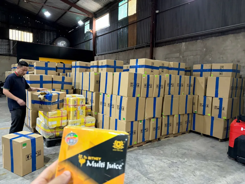 Các sản phẩm của Công ty TNHH thương mại đầu tư Bitney Việt Nam bị lực lượng công an thu giữ. Ảnh: Công an cung cấp 3.jpg