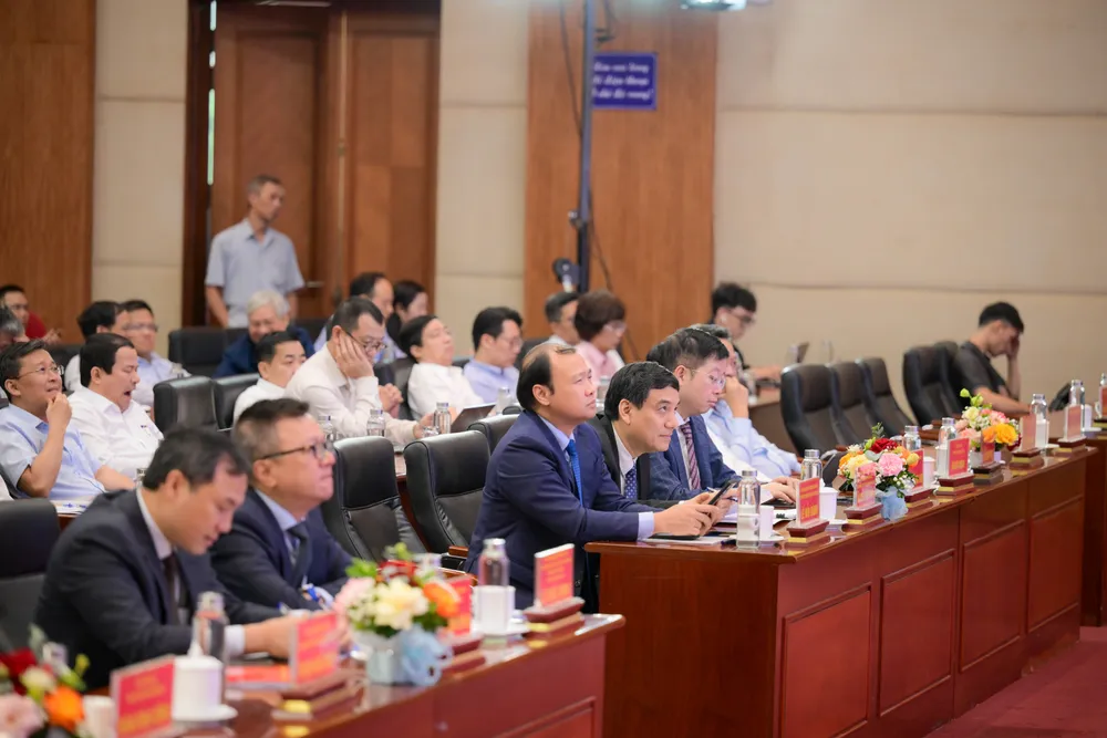 Các đại biểu dự diễn đàn. Ảnh: ĐỖ TRUNG DSC_6421.jpg