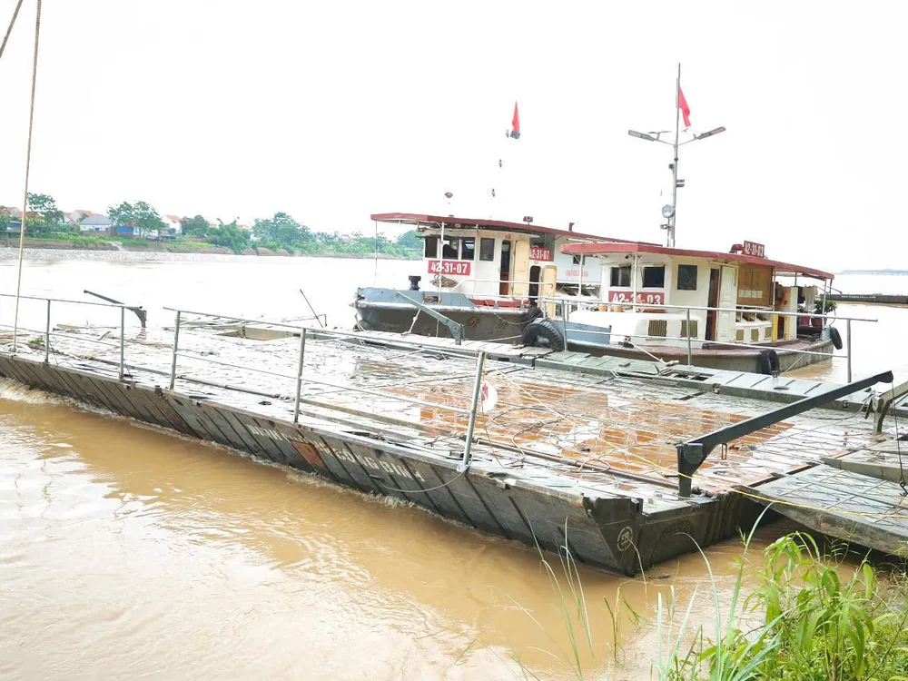 Phà quân sự của đơn vị Lữ đoàn 249, Binh chủng Công binh z6700221160464_6ade279badafc39115abfc4fceeb82a3.jpg