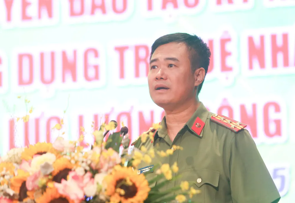 Oberst Nguyen Ngoc Quyen 798.jpg