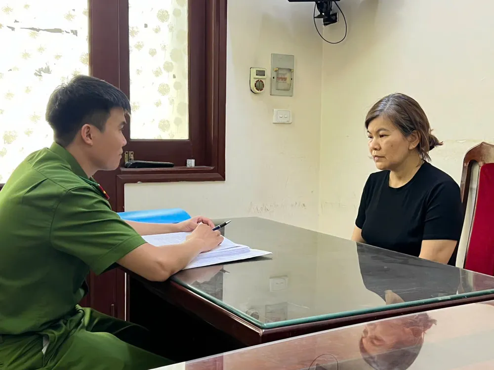 Lục Thị Thanh Bình tại cơ quan điều tra 1.jpg