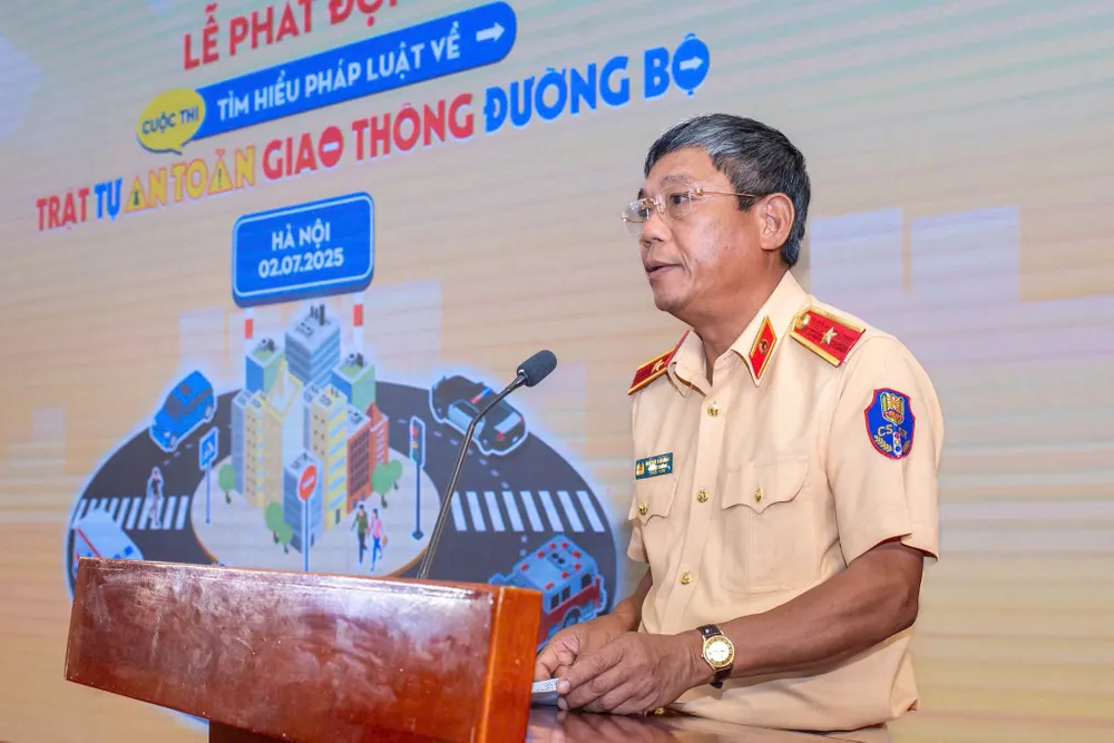 Thiếu tướng Nguyễn Văn Mừng phát biểu tại lễ phát động. Ảnh: GIA KHÁNH Mừng.jpg