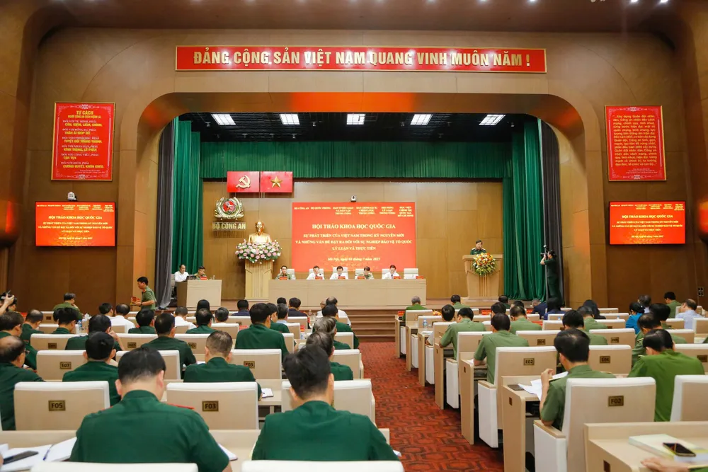 Quang cảnh hội thảo. Ảnh: NAM NGUYÊN quan canh 1.jpg