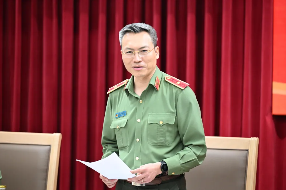 Thiếu tướng Nguyễn Quốc Toản, Chánh Văn phòng, Người phát ngôn Bộ Công an thông tin về kết quả 6 tháng đầu năm. Ảnh: ĐỖ TRUNG DSC_4228.JPG
