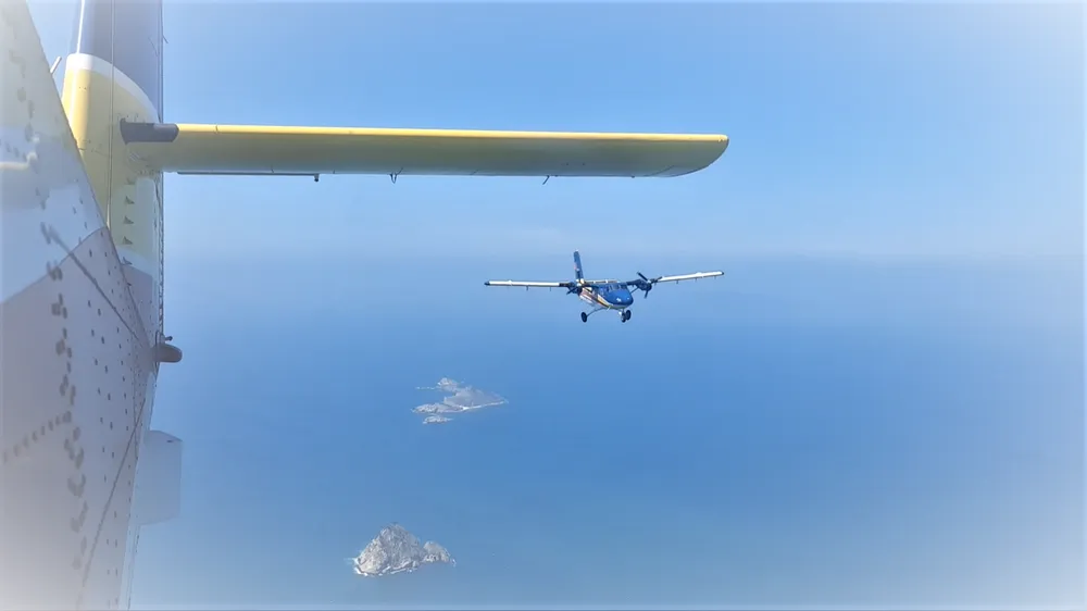 Máy bay DHC-6 bay trinh sát, tuần thám trên biển. Ảnh: QUÂN CHỦNG HẢI QUÂN 2575.png