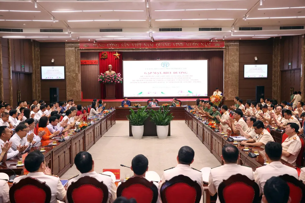 Quang cảnh buổi gặp mặt z6794471859679_2e5f68c5853a1b9c3a8be193ca352fc9.jpg
