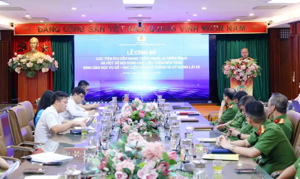 Quang cảnh lễ công bố. Ảnh: PHẠM KIÊN 2746.jpg