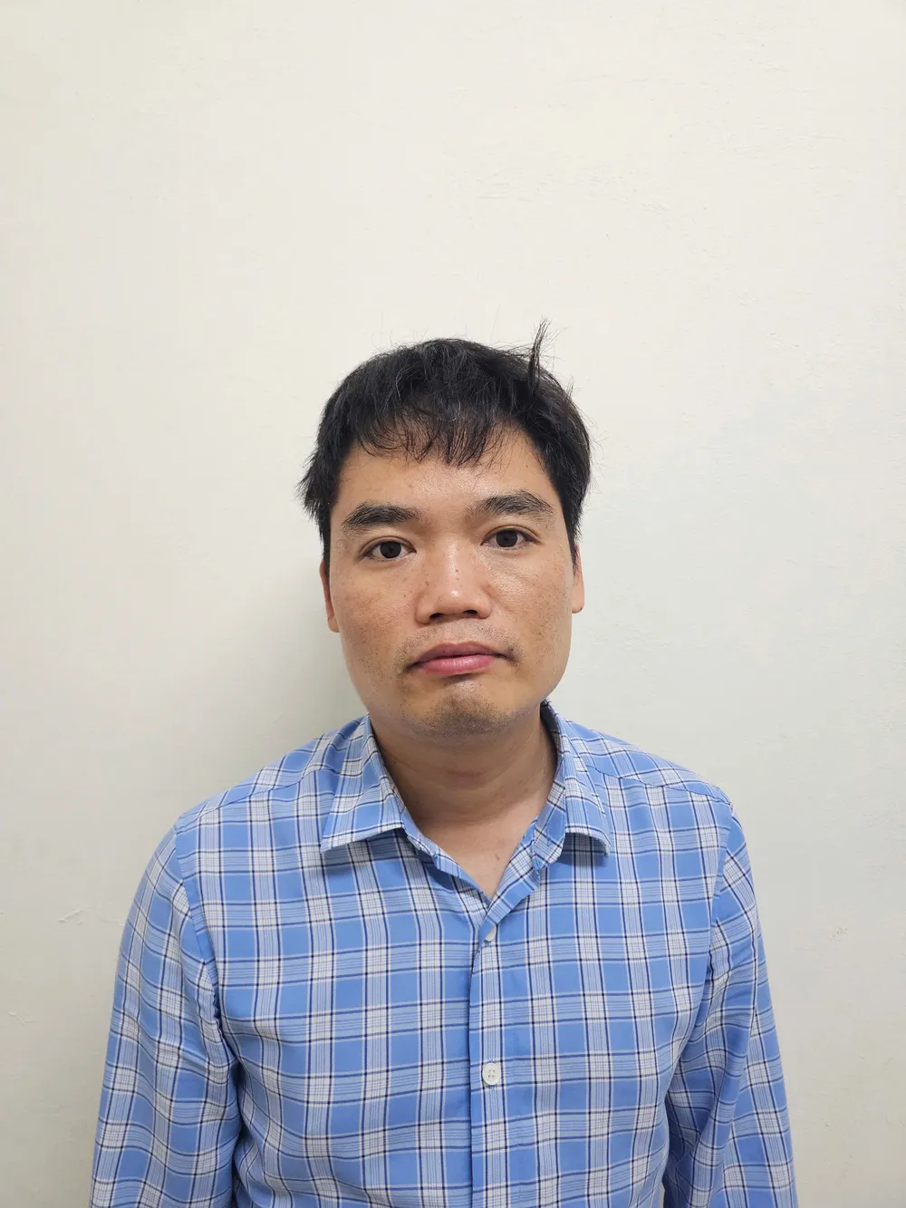 Lê Minh Giáp tại cơ quan công an 2940.jpg