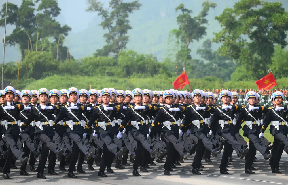 Khối nam sĩ quan Hải quân. Ảnh ĐỖ TRUNG DSC_5880.JPG