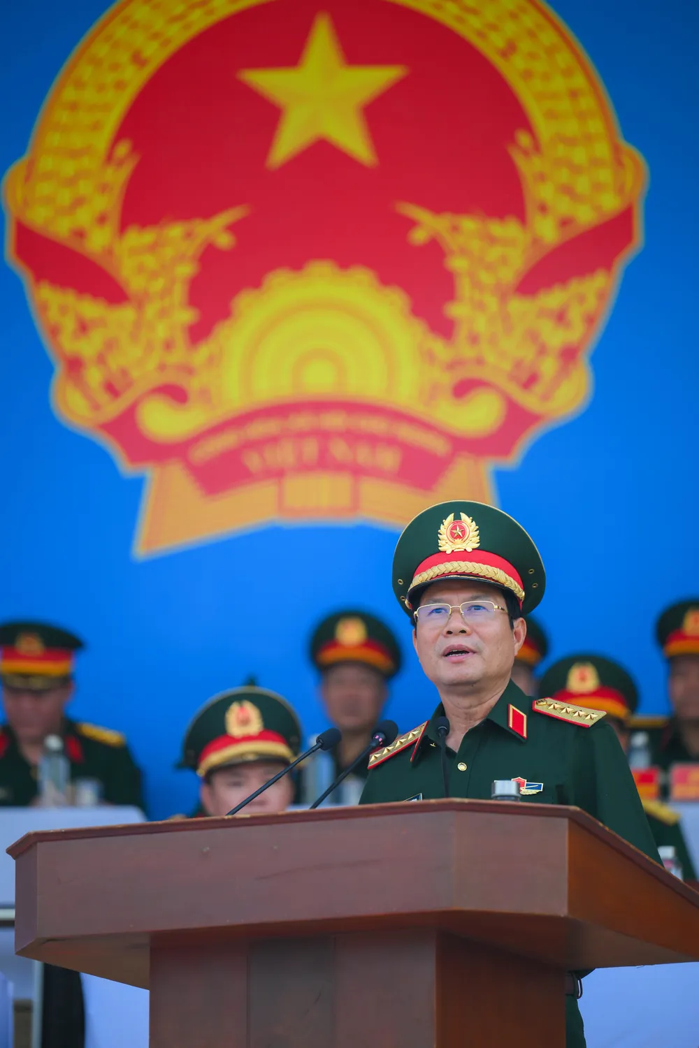 Theo Đại tướng Nguyễn Tân Cương, những giờ phút luyện tập vất vả, hăng say, đầy trách nhiệm của các chiến sĩ trên thao trường trong những ngày qua là minh chứng sinh động nhất, thuyết phục nhất cho sự cống hiến hết mình vì sự kiện trọng đại của dân tộc... DSC_8988.JPG