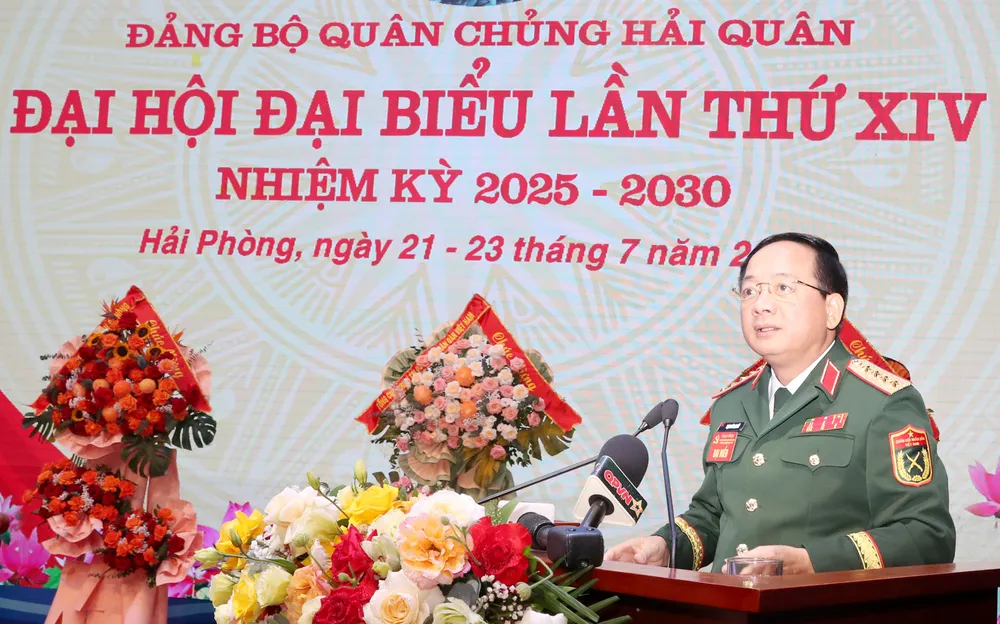 Đại tướng Trịnh Văn Quyết, Bí thư Trung ương Đảng, Ủy viên Thường vụ Quân ủy Trung ương, Chủ nhiệm Tổng cục Chính trị phát biểu chỉ đạo đại hội AD0I6604.jpg