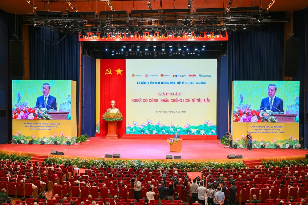 Quang cảnh buổi gặp mặt. Ảnh: ĐỖ TRUNG DSC_3552.jpg