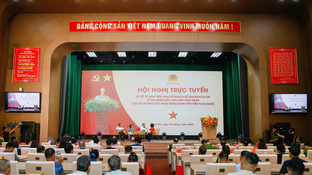 Quang cảnh hội nghị. Ảnh: PHÙNG ANH quang cảnh.jpg