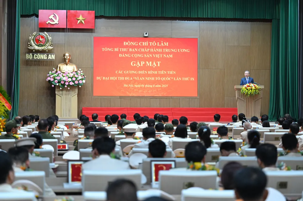 Quang cảnh buổi gặp mặt. Ảnh: ĐỖ TRUNG DSC_5185.JPG
