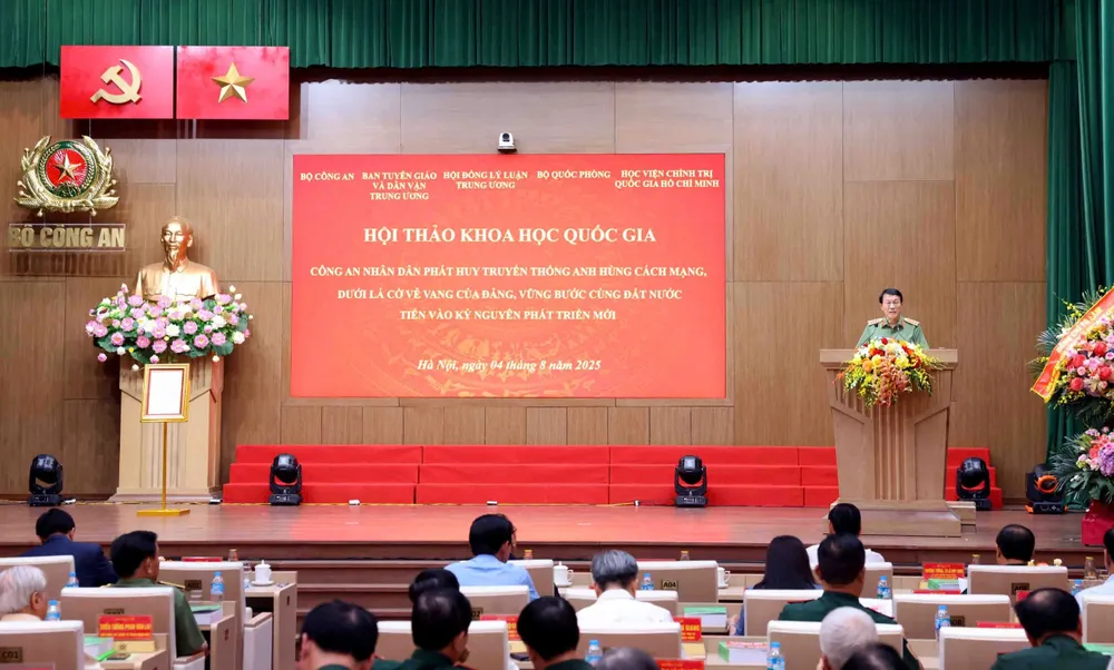 Quang cảnh hội thảo. Ảnh: PHẠM KIÊN z6873132220056_47563c790eb0cfd53d8fee5b26690514.jpg
