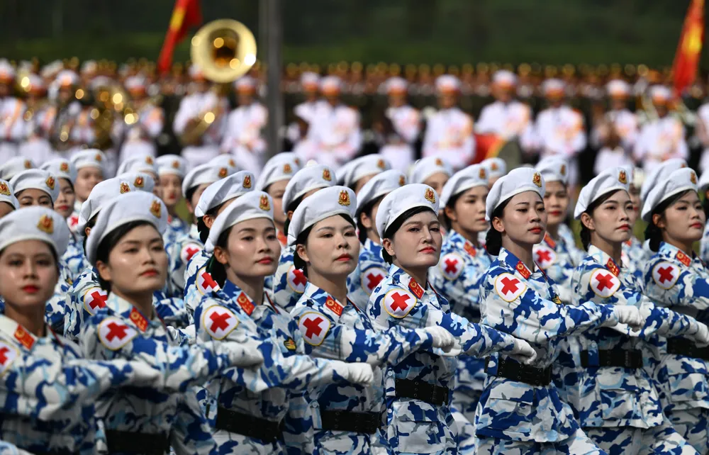 Các nữ chiến sĩ quân y thể hiện sự quyết tâm trong tập luyện DSC_5169.JPG