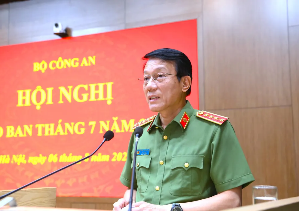 Bộ trưởng Bộ Công an Lương Tam Quang phát biểu chỉ đạo tại hội nghị Luong Tam Quang.jpg