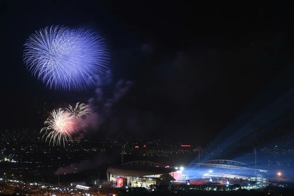 プログラムは低空花火大会で終了します。 18.jpg