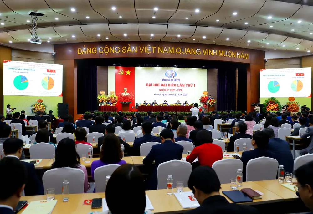 Quang cảnh đại hội. Ảnh: PHƯƠNG NHUNG quang cảnh.jpg