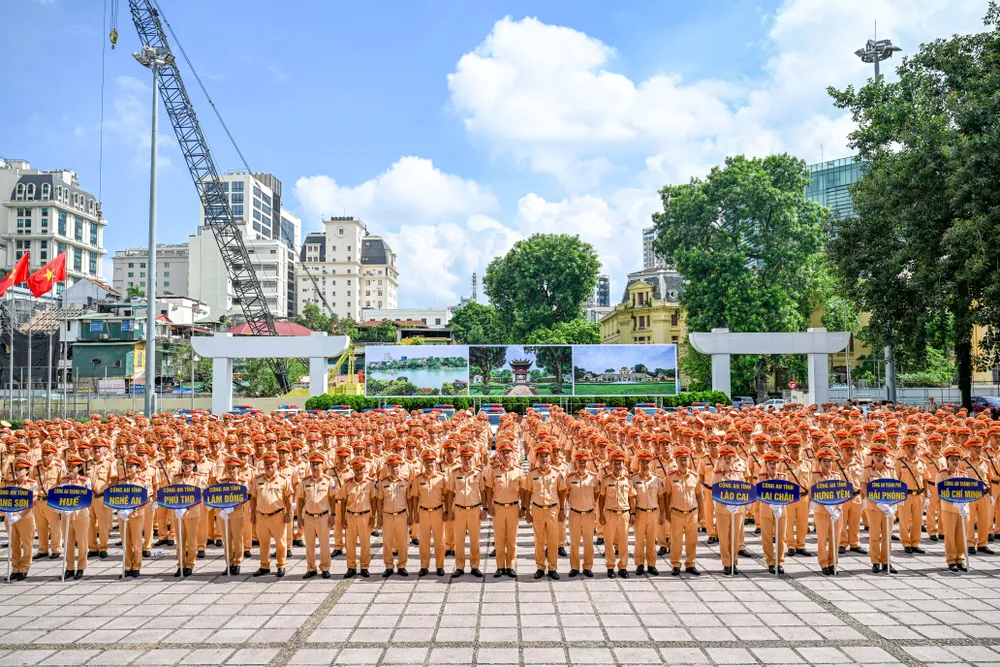 Lãnh đạo Cục Cảnh sát giao thông và lãnh đạo Phòng Cảnh sát giao thông (Công an TP Hà Nội) cùng cán bộ, chiến sĩ cảnh sát giao thông của 33 địa phương DSC_9965.JPG