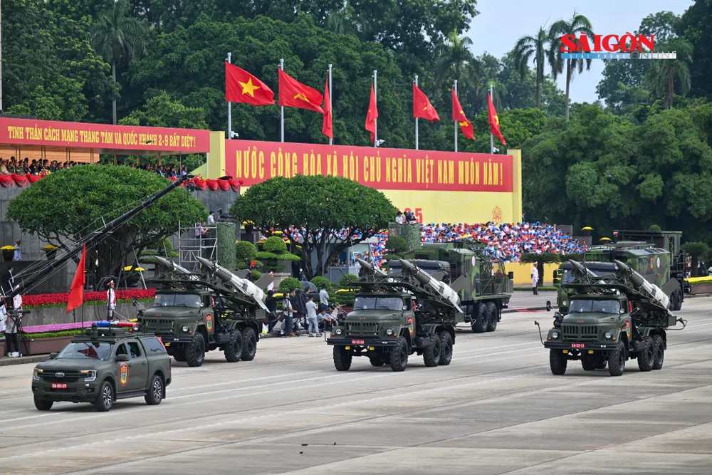 Hệ thống tên lửa hiện đại. Ảnh: ĐỖ TRUNG DSC_5893.jpg