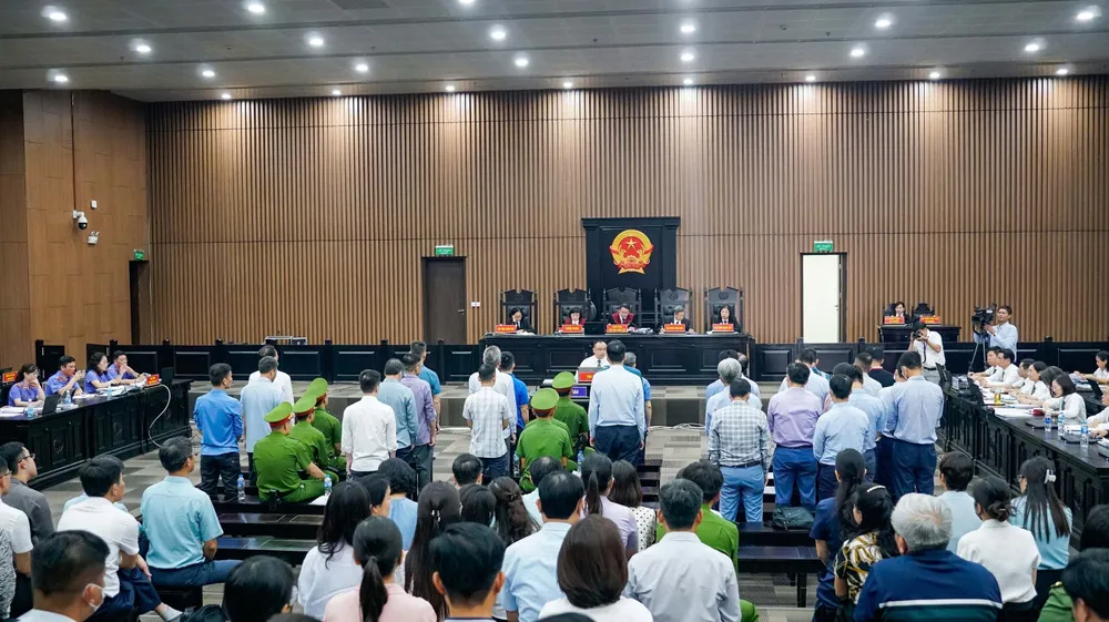Quang cảnh phiên tòa. Ảnh: TRUNG NGUYÊN z6991828981591_f87e77e58a91994c0d858790d8ce1d41.jpg