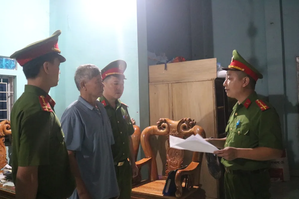 Cơ quan Cảnh sát điều tra thực hiện lệnh bắt bị can để tạm giam đối với Nguyễn Công Hợp 01_7.jpg