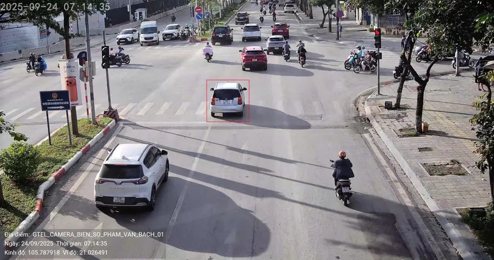 Hệ thống camera AI phát hiện xe ô tô vượt đèn đỏ. Ảnh: CỤC CSGT z7046045087429_fc1614ab8beb639a6d58cbbcaf3bb4b0.jpg