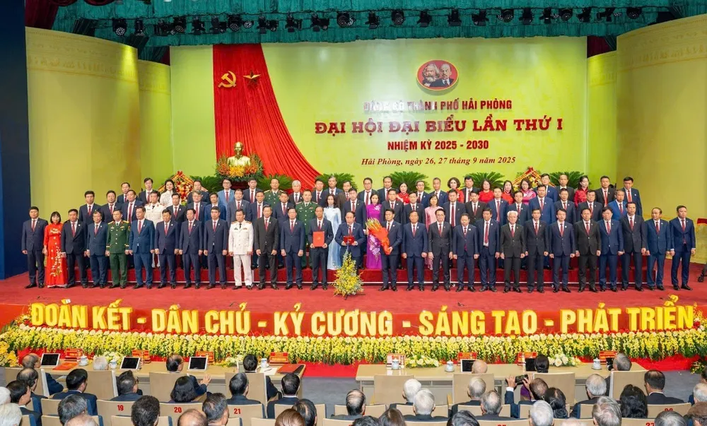 Ban Chấp hành, Ban Thường vụ Hải Phòng ra mắt đại hội 6195.jpg