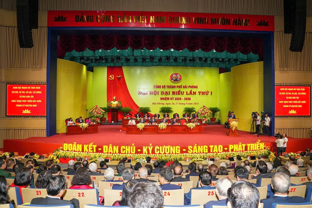 Quang cảnh đại hội z7054826618468_2605bd224f14989292e239806faad51b.jpg