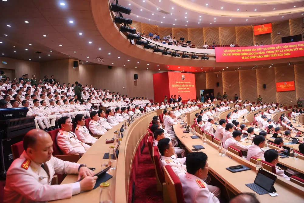 Các đại biểu dự đại hội tại hội trường Bộ Công an. Ảnh: BỘ CÔNG AN photo-library-20251004084406-7460ab2d-de2d-4727-9c32-575bd3168919-atx-2976.JPG