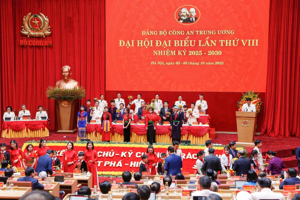 Ảnh: PHÙNG ANH z7080179396796_90c2adabdd2e5f0bae8d9478660fbc57.jpg