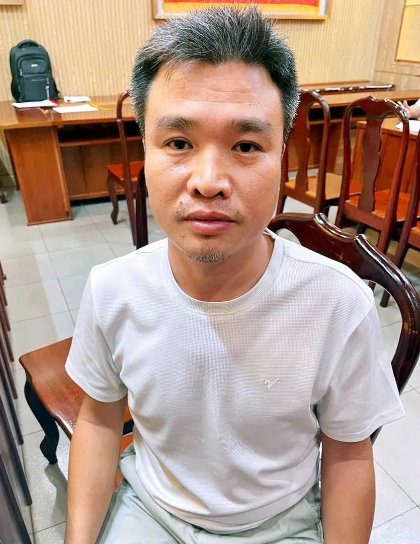 Đối tượng Phạm Văn Tuyên vàng giả.jpg