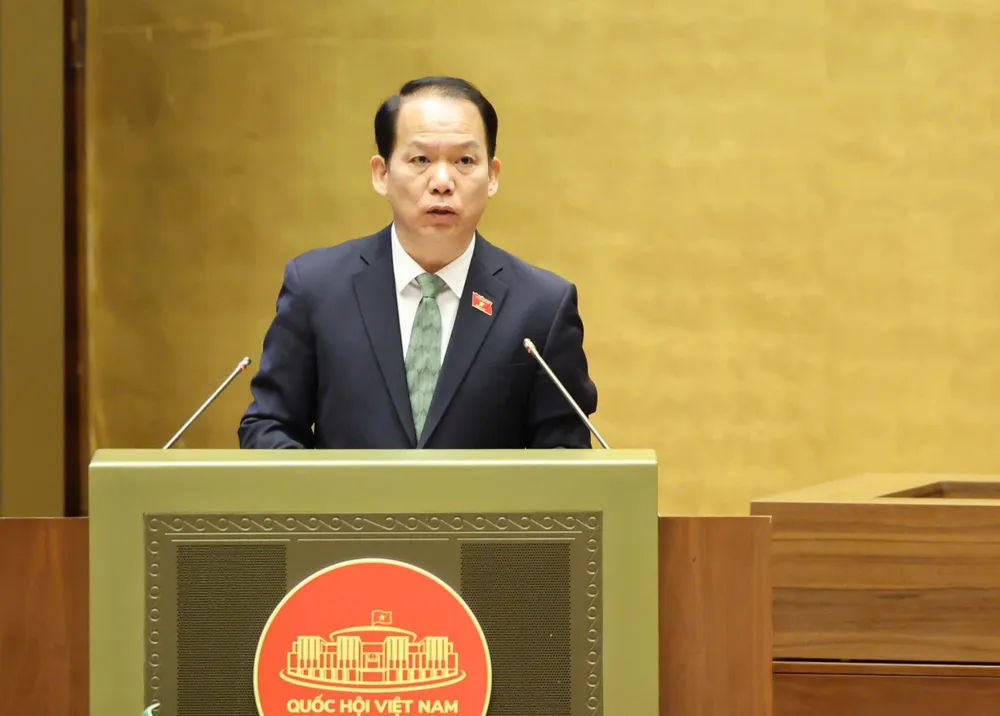 Chủ nhiệm Ủy ban Pháp luật và Tư pháp Hoàng Thanh Tùng phát biểu tại phiên thảo luận. Ảnh: QUANG PHÚC Hoàng Thanh Tùng.jpg
