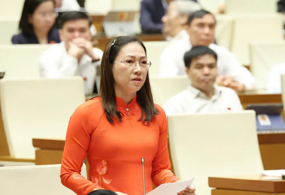 ĐB Nguyễn Thị Yến Nhi bày tỏ lo ngại trước hiện tượng bắt cóc online đang trở nên "phổ biến" hiện nay. Ảnh: QUANG PHÚC Vinh Long.jpg