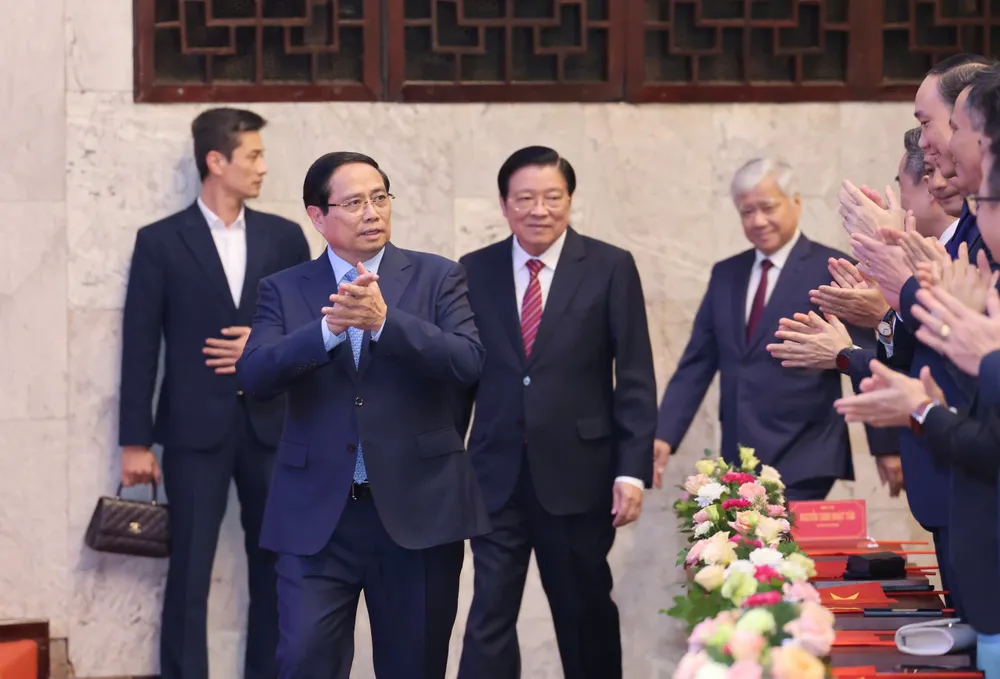 Thủ tướng tới dự lễ trao giải báo chí về phòng, chống tham nhũng, tối 30-10. Ảnh: QUANG PHÚC TT 1.jpg