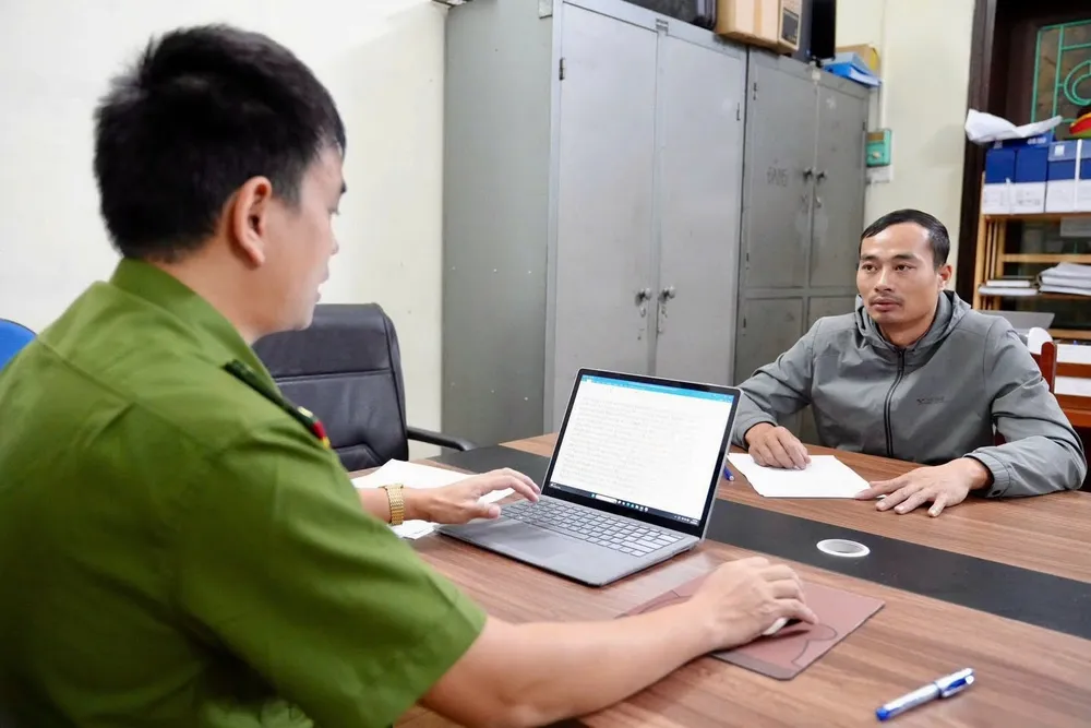 Khởi tố nghi phạm dùng xe ô tô cán cha vợ cũ