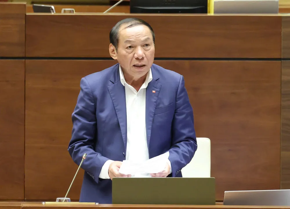 Bakan Nguyen Van Hung, Ulusal Meclis milletvekillerine endişe verici bazı konuları daha ayrıntılı olarak anlattı. Fotoğraf: QUANG PHUC BT Hung.jpg