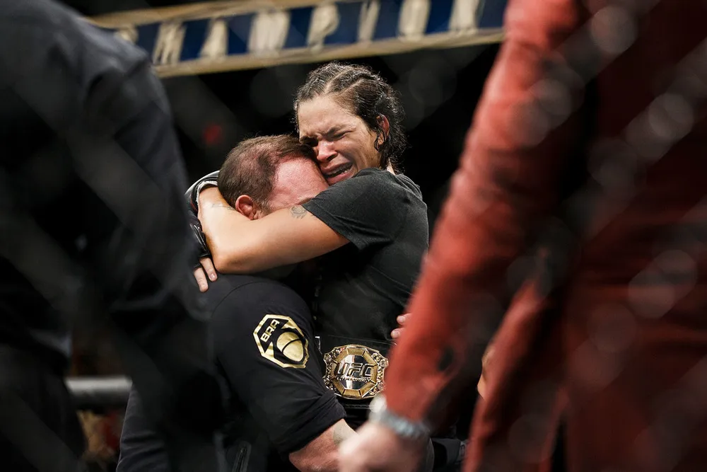 Đấu trường UFC: Chiến thắng tranh cãi của Nunes trước Shevchenko ảnh 1