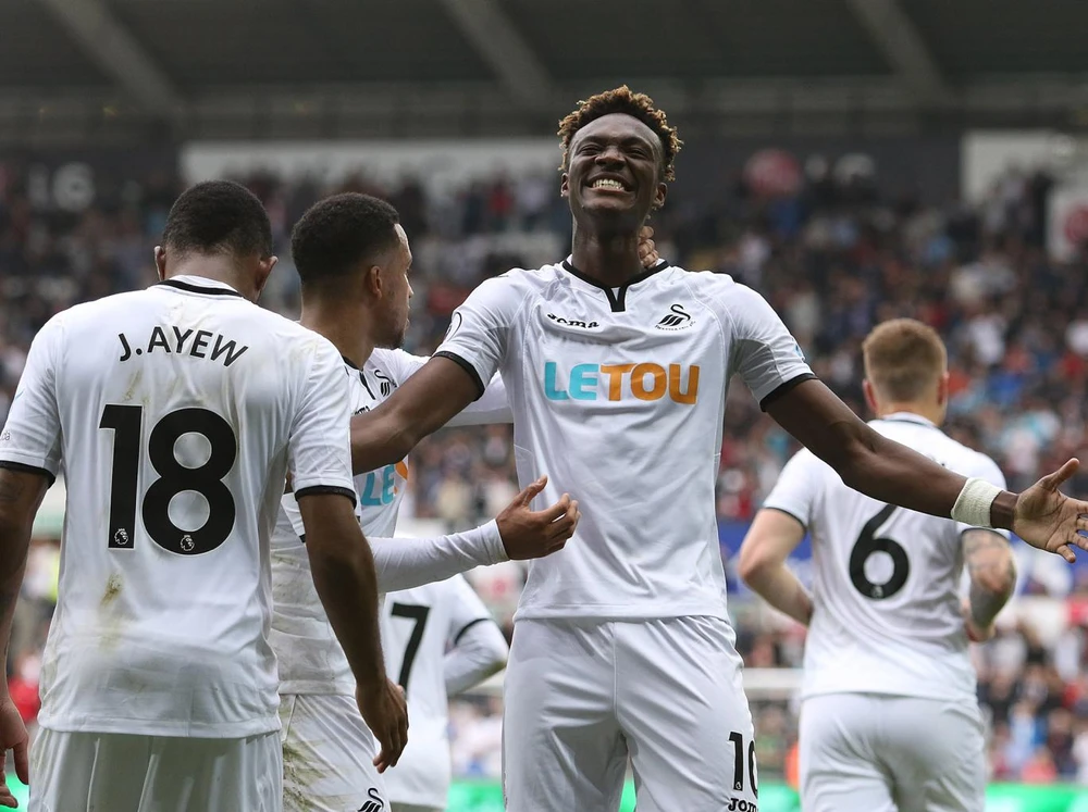 Tammy Abraham đang "gánh team" cho Swansea