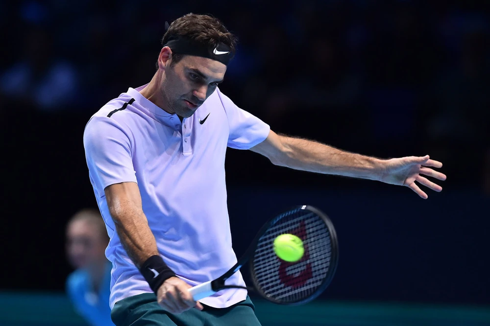 Roger Federer sớm giành quyền vào bán kết