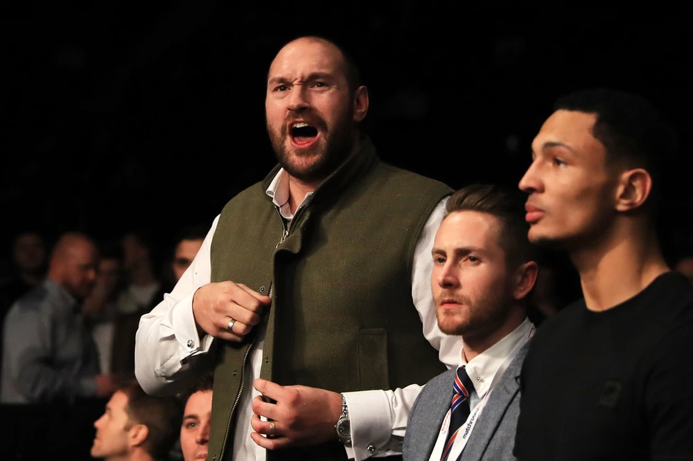 Tyson Fury trở nên rất béo kể từ khi không được thượng đài