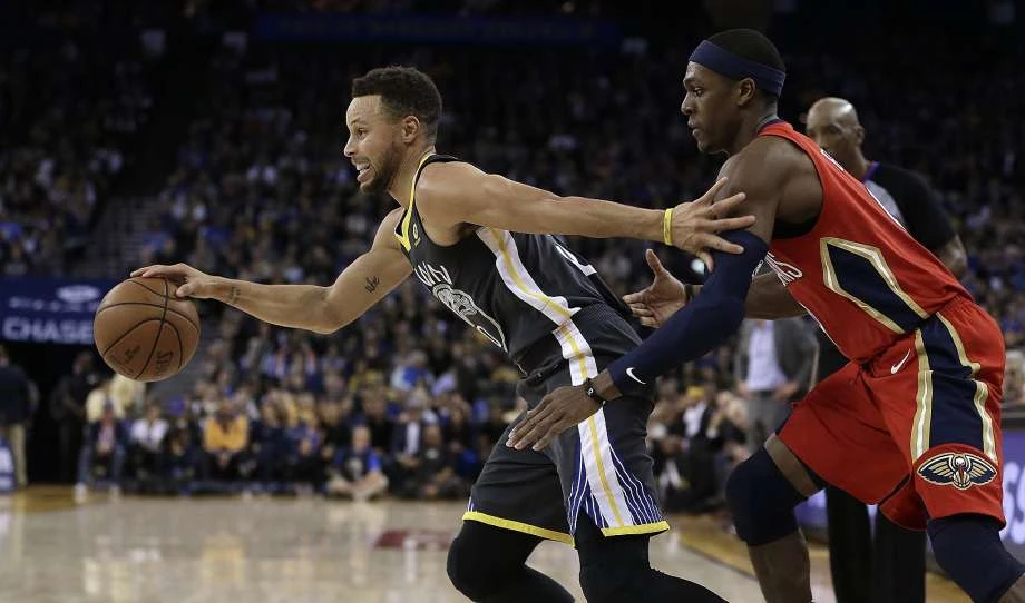 Stephen Curry nhập cuộc chậm, nhưng bùng nổ sau đó