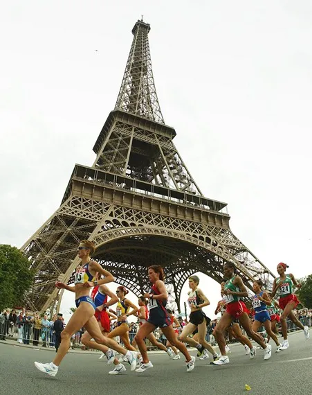 Tháp Eiffel và duyên nợ với Ronaldo, với thể thao ảnh 3 Tháp Eiffel và duyên nợ với Ronaldo, với thể thao ảnh 3
