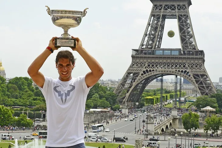 Tháp Eiffel và duyên nợ với Ronaldo, với thể thao ảnh 9 Tháp Eiffel và duyên nợ với Ronaldo, với thể thao ảnh 9