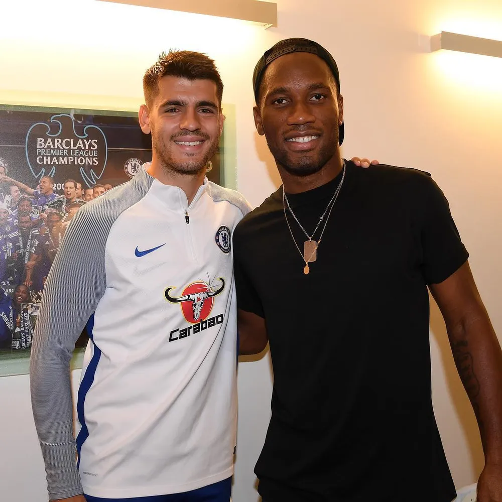 Morata tâm sự trên Tạp chí tháng 12 của Chelsea – Xem DVD của Drogba, tập luyện với cha… ảnh 2 Morata tâm sự trên Tạp chí tháng 12 của Chelsea – Xem DVD của Drogba, tập luyện với cha… ảnh 2