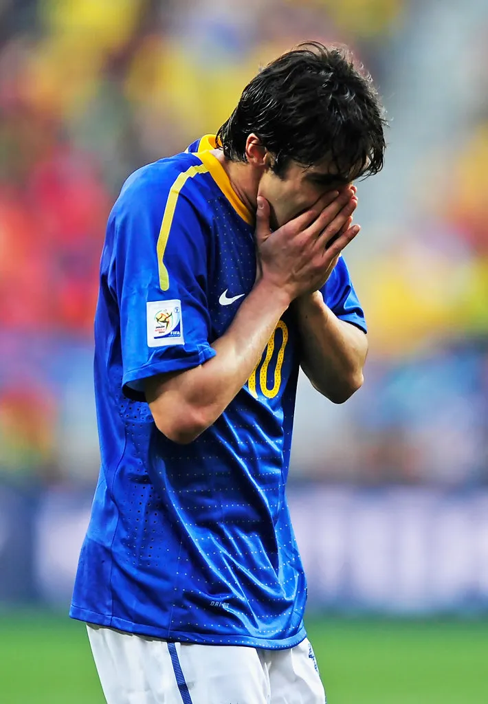 Kaka, đẹp và buồn ảnh 3